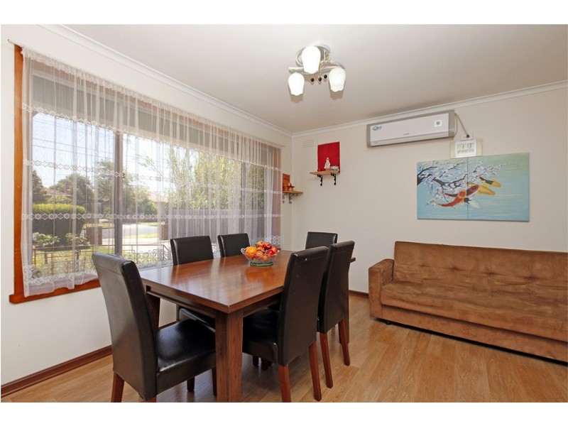 21 Merrilands Road, Reservoir VIC 3073