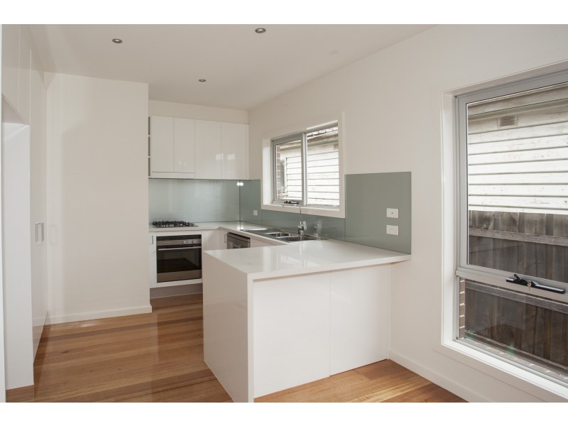 2/124 Bond Street, Ivanhoe VIC 3079