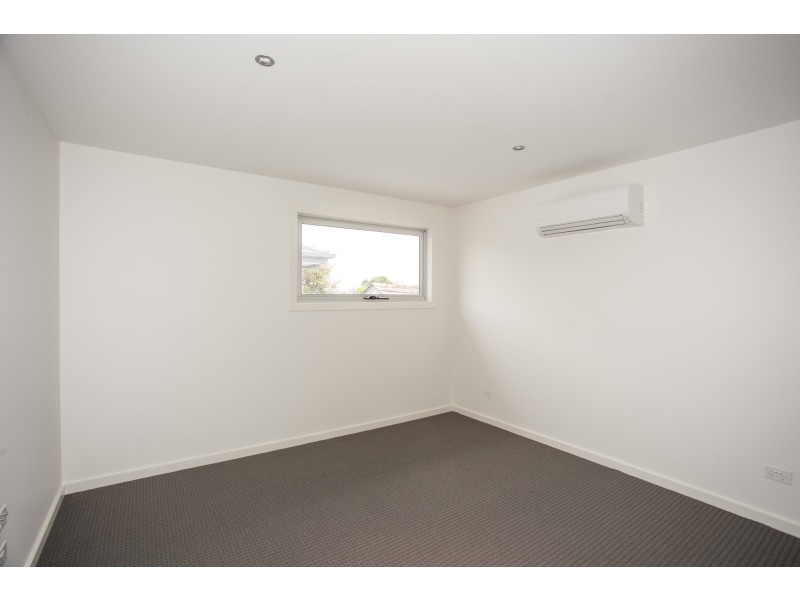 2/124 Bond Street, Ivanhoe VIC 3079
