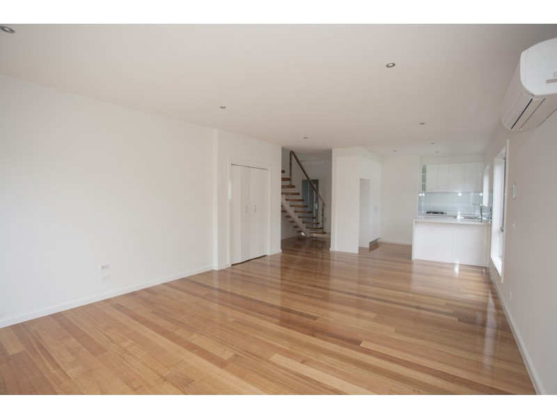 2/124 Bond Street, Ivanhoe VIC 3079
