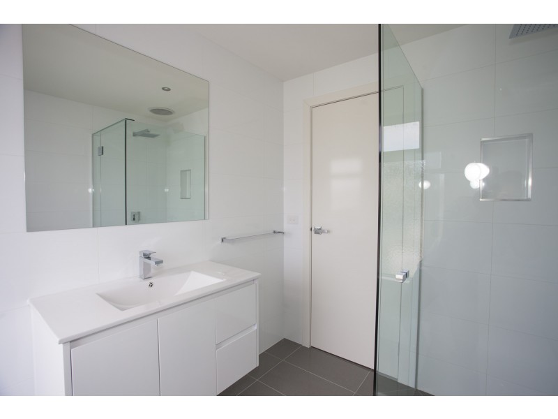 2/124 Bond Street, Ivanhoe VIC 3079