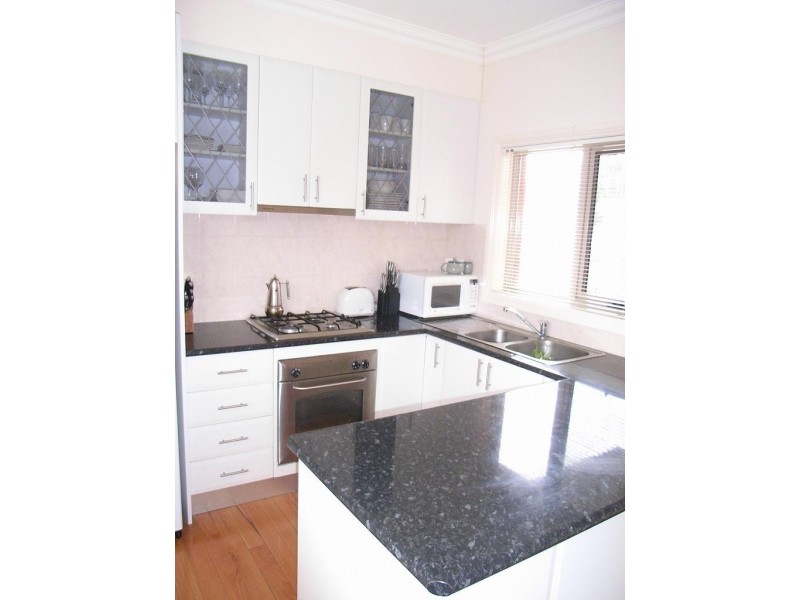 4/6 Smith Street, Reservoir VIC 3073