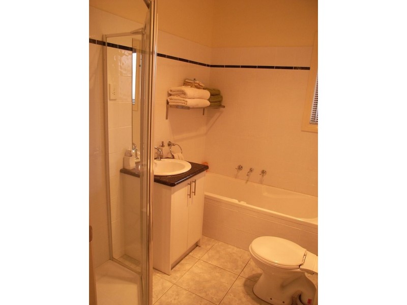 4/6 Smith Street, Reservoir VIC 3073