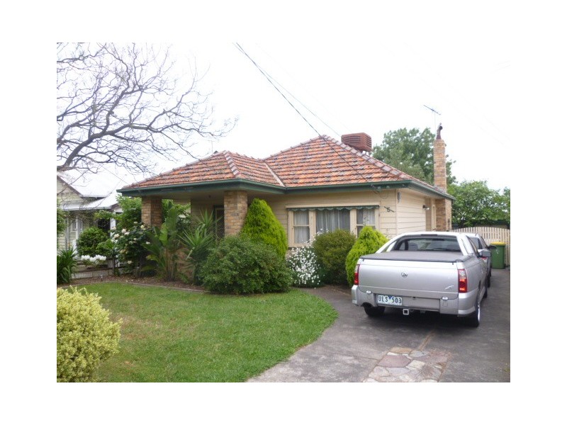 5 ROBERTSON STREET, Preston VIC 3072