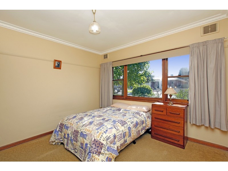 5 Isla Avenue, Glenroy VIC 3046