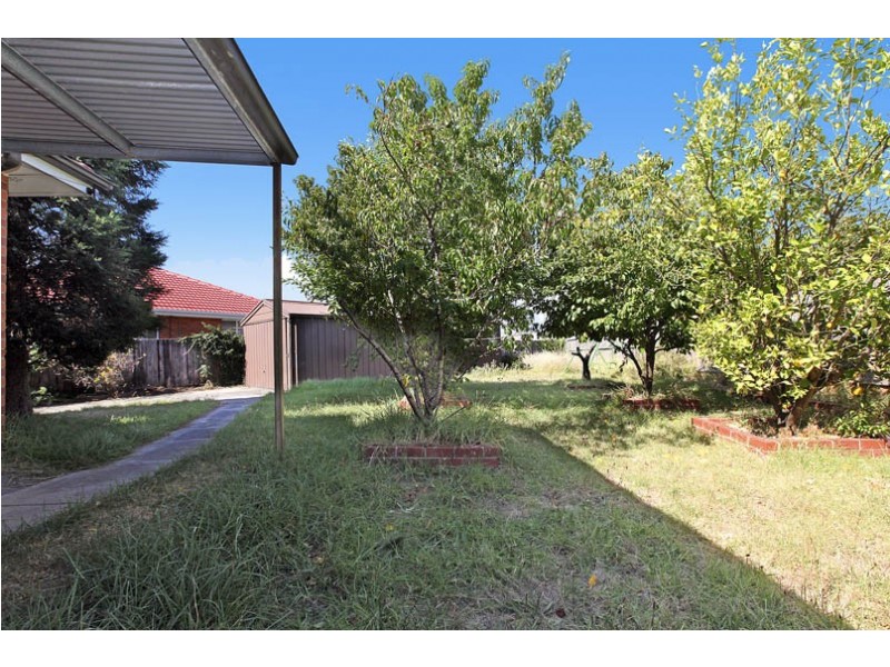 4 Elizabeth Court, Reservoir VIC 3073