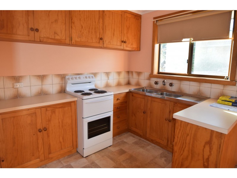 2/68 Franmaree Road, Newnham TAS 7248