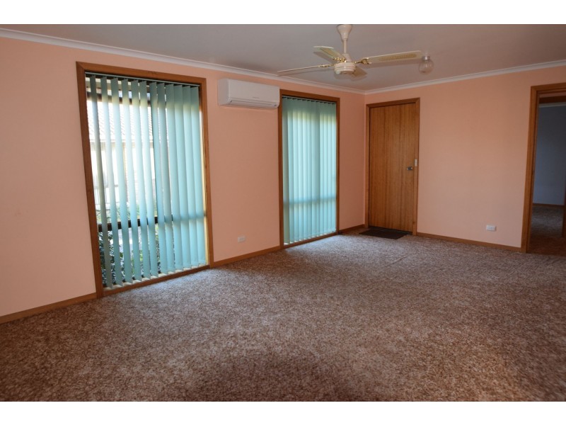 2/68 Franmaree Road, Newnham TAS 7248