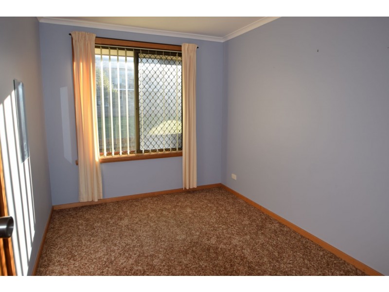 2/68 Franmaree Road, Newnham TAS 7248