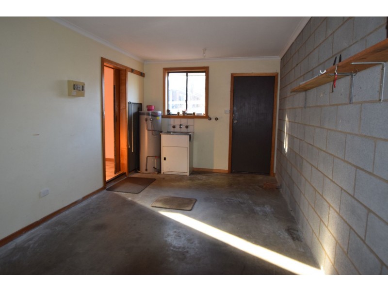 2/68 Franmaree Road, Newnham TAS 7248