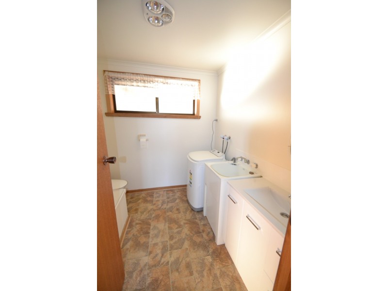 4/6-8 Norman Court, Newnham TAS 7248