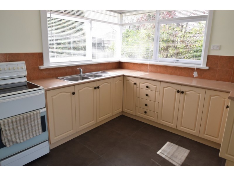 54 Bond Street, Kings Meadows TAS 7249