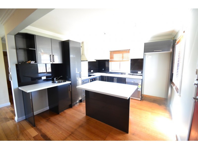 8 Carlisle Street, Waverley TAS 7250