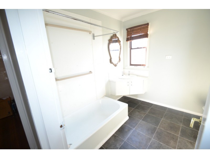 8 Carlisle Street, Waverley TAS 7250