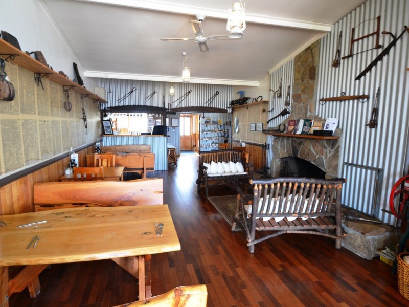 144 Emu Bay Road, Deloraine TAS 7304