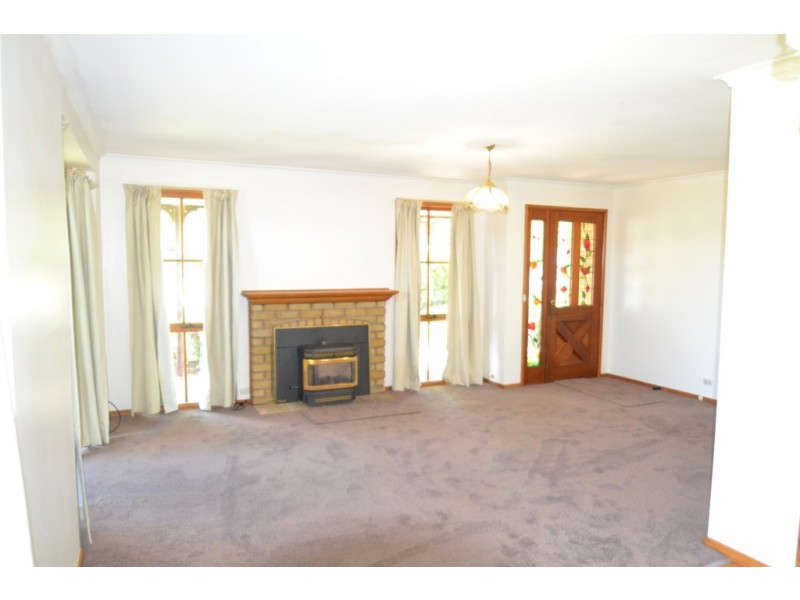 39 Snow Street, Newnham TAS 7248