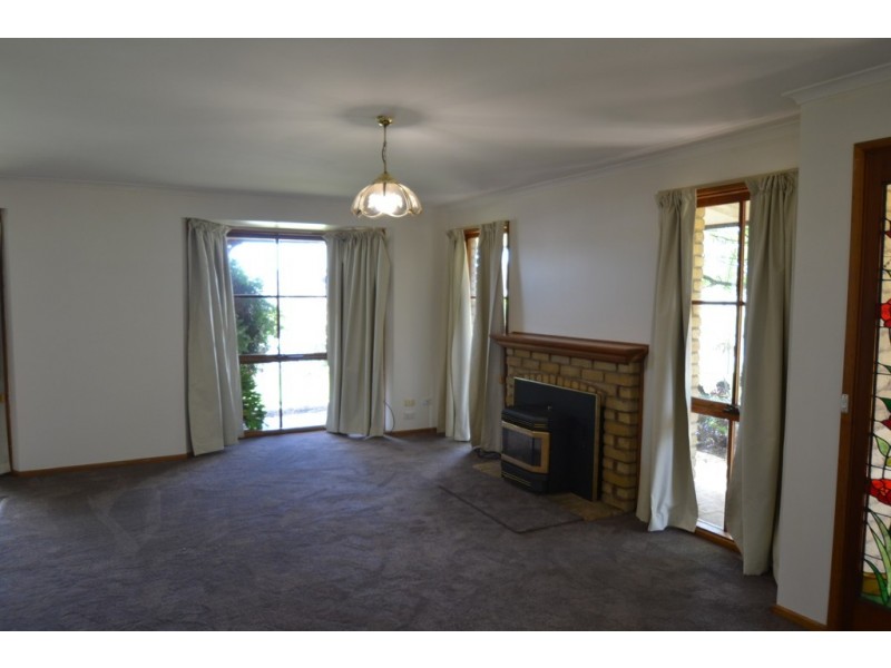39 Snow Street, Newnham TAS 7248