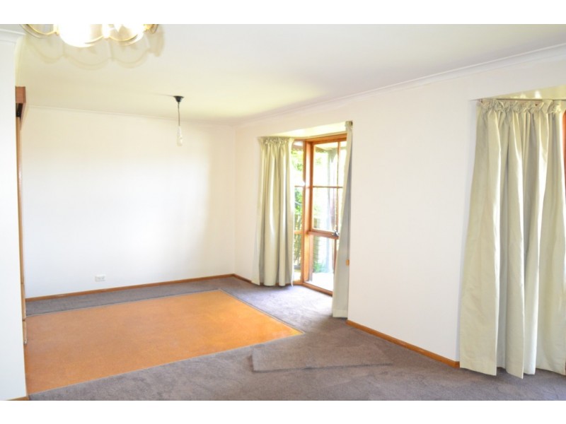 39 Snow Street, Newnham TAS 7248