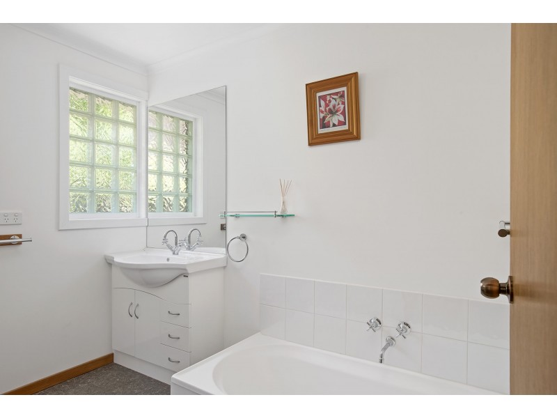 74 Viewbank Road, Newnham TAS 7248