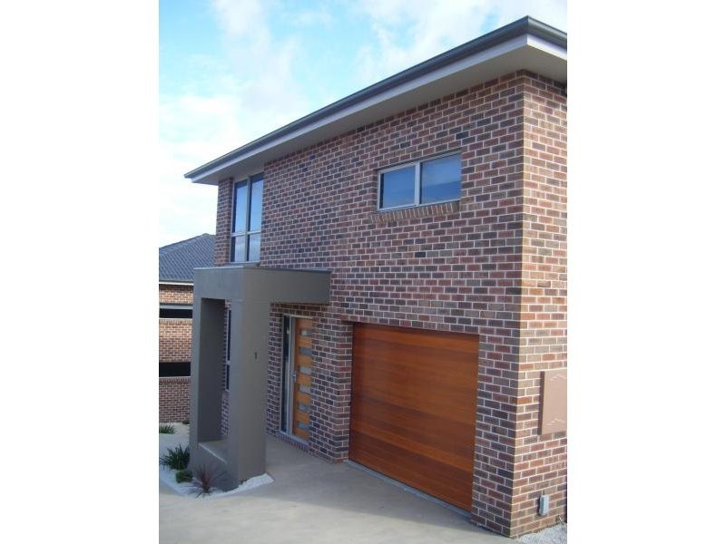 1/7 Sarinda Place, Newnham TAS 7248