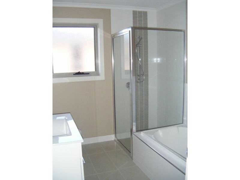 1/7 Sarinda Place, Newnham TAS 7248