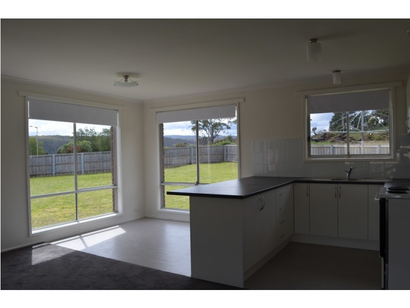 13 Ti Tree Crescent, Rocherlea TAS 7248