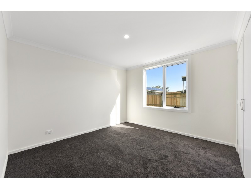 2/108 Alanvale Road, Newnham TAS 7248