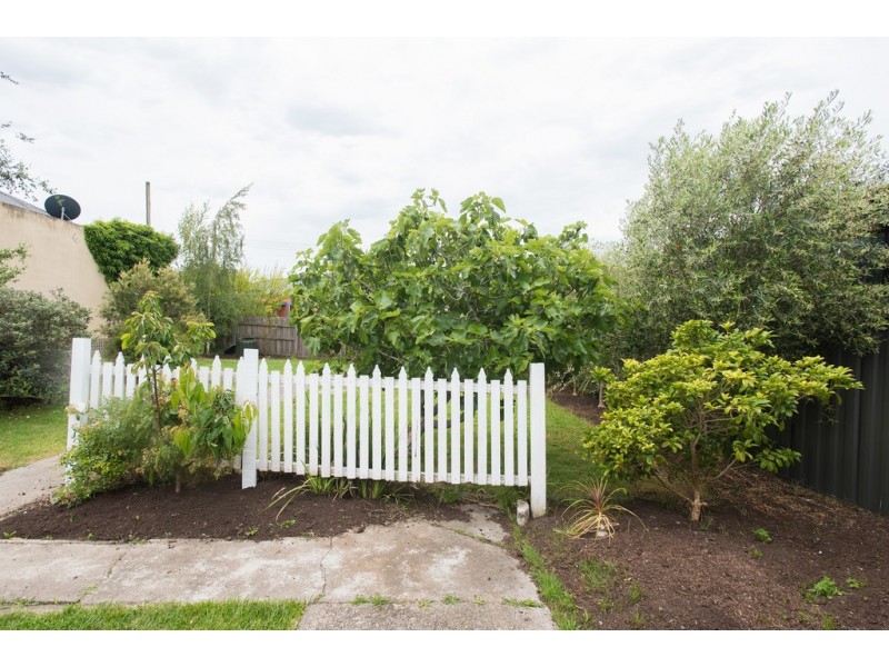 16 Oswald Street, Invermay TAS 7248