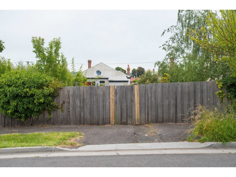 16 Oswald Street, Invermay TAS 7248