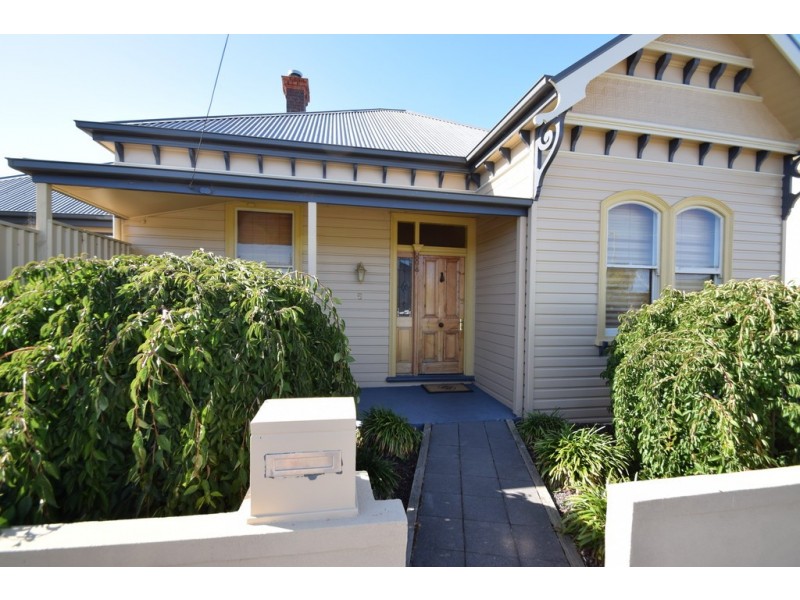 5 Button Street, Mowbray TAS 7248