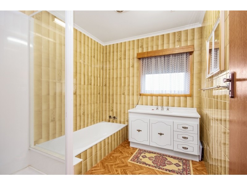 23 Crandon Crescent, Newnham TAS 7248