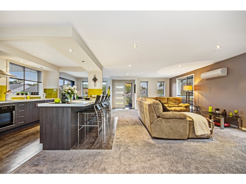 5 Campbell Smith Court, Newnham TAS 7248