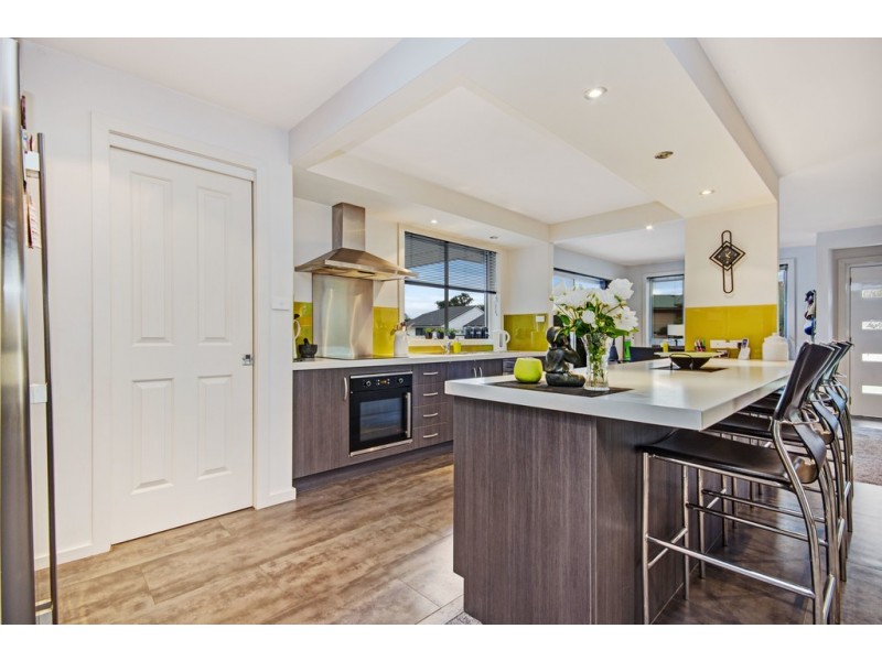 5 Campbell Smith Court, Newnham TAS 7248
