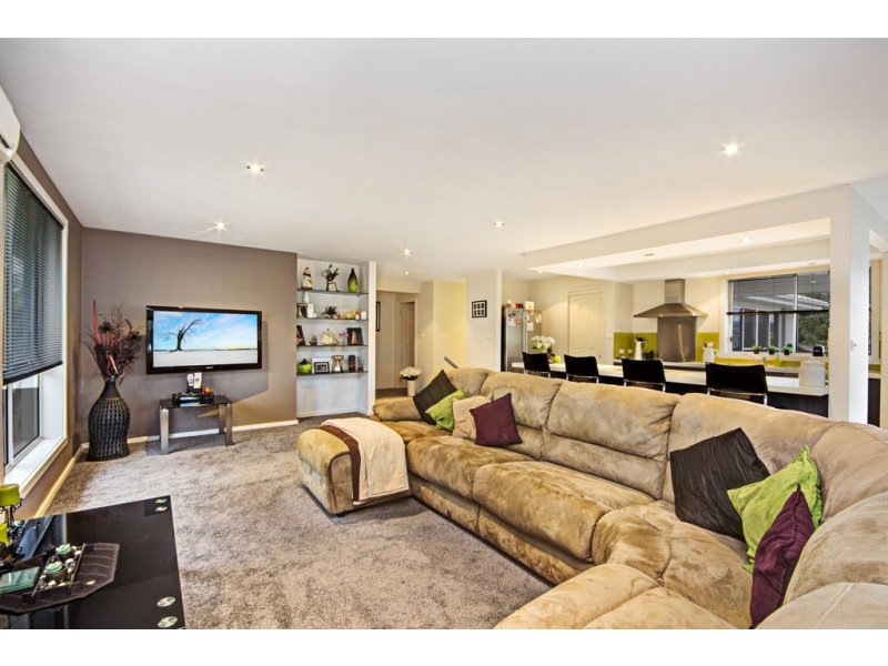 5 Campbell Smith Court, Newnham TAS 7248
