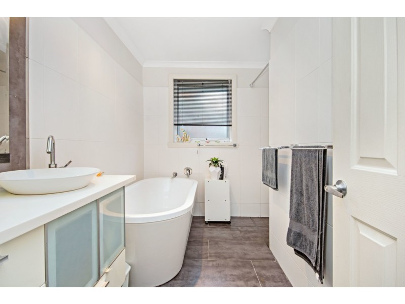 5 Campbell Smith Court, Newnham TAS 7248