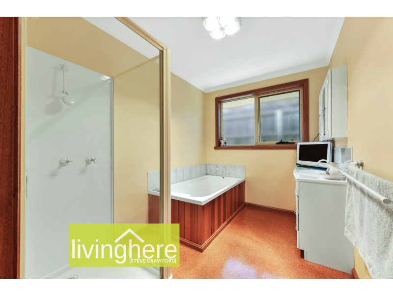 6 Dafnis Drive, Newnham TAS 7248