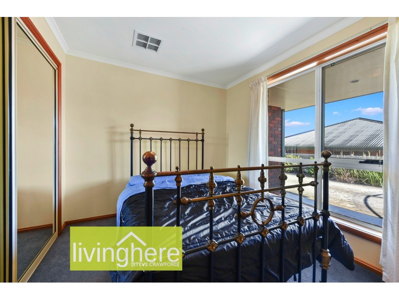 6 Dafnis Drive, Newnham TAS 7248