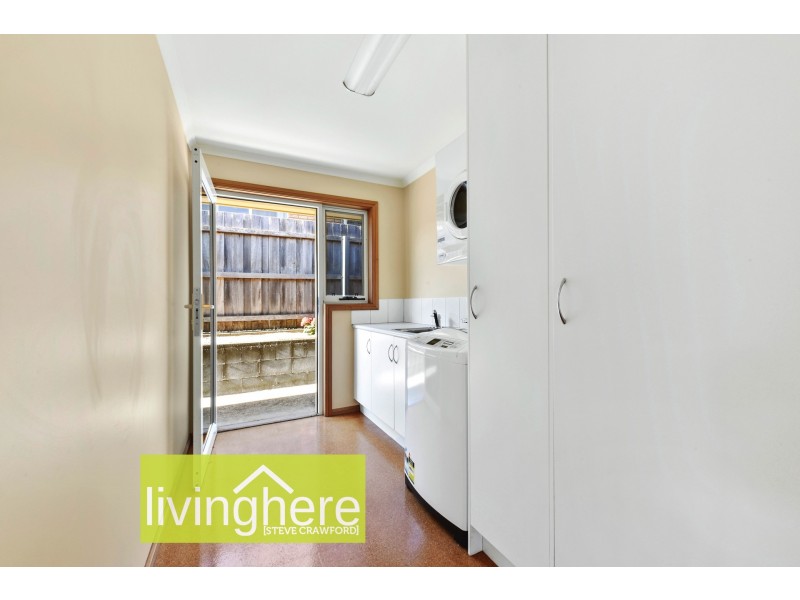 6 Dafnis Drive, Newnham TAS 7248