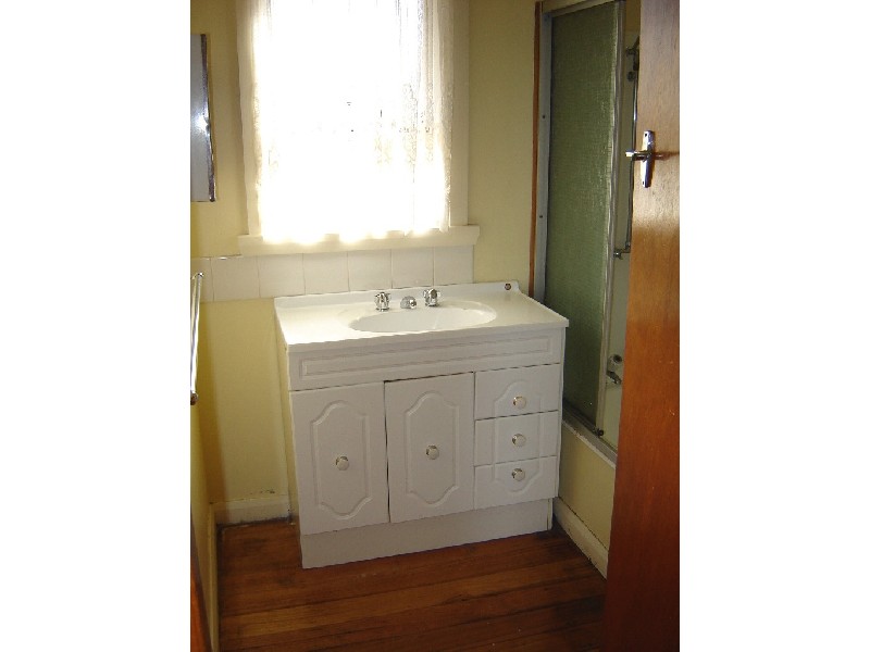 29 Paringa Avenue, Newnham TAS 7248