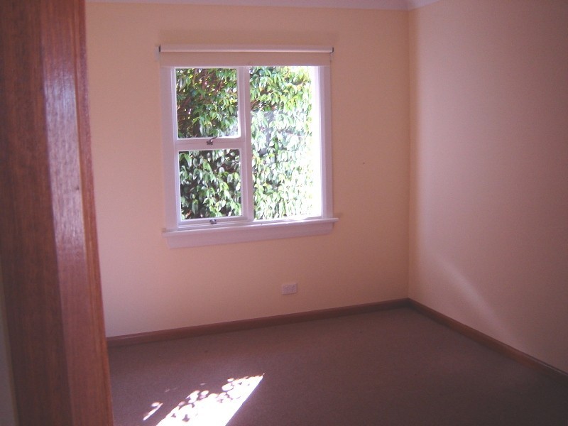 1 Crestview Court, Newnham TAS 7248