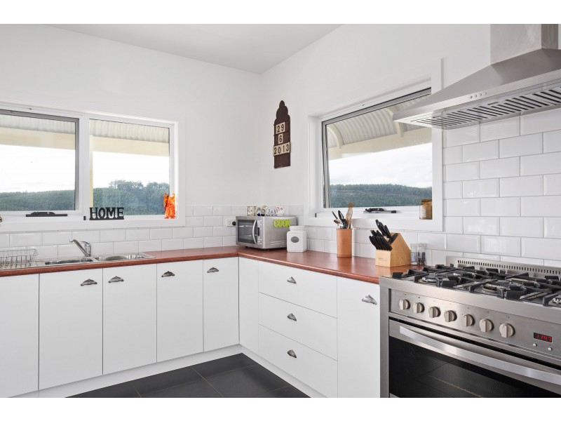 100 Browns Road, Lilydale TAS 7268