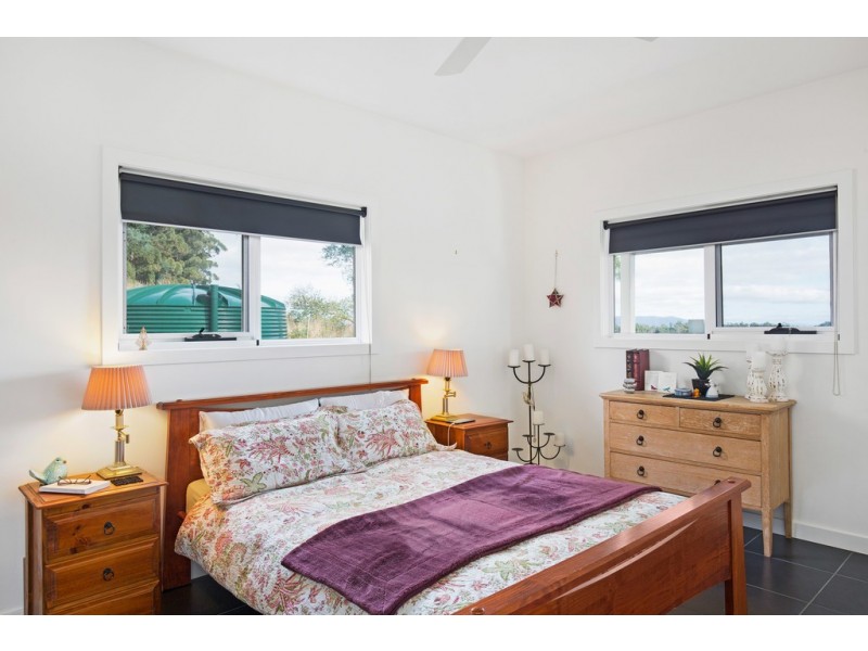 100 Browns Road, Lilydale TAS 7268
