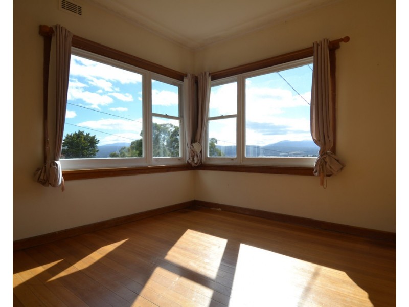 36 Salisbury Crescent, West Launceston TAS 7250