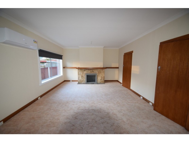 8 Birdwood Street, Mowbray TAS 7248