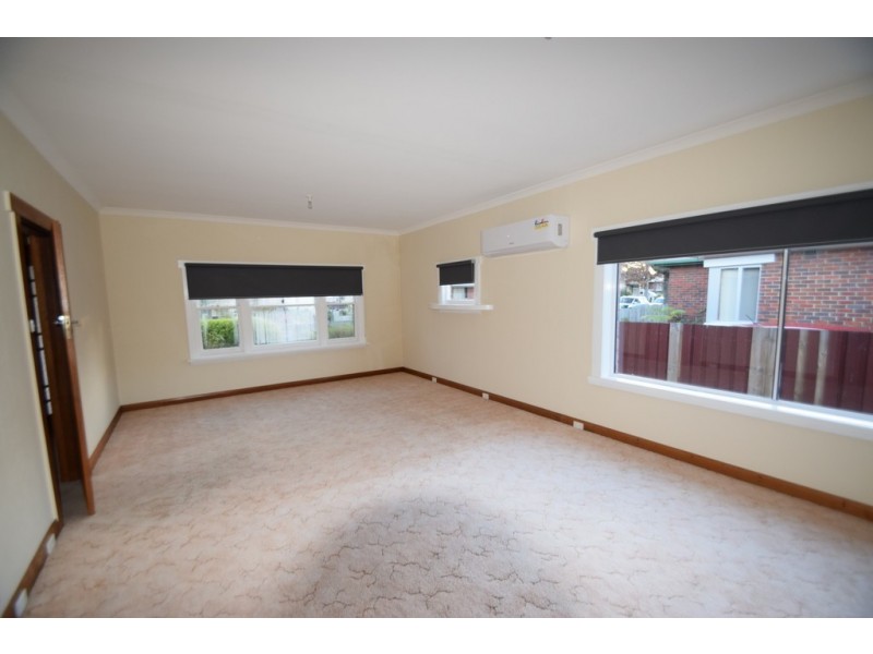 8 Birdwood Street, Mowbray TAS 7248