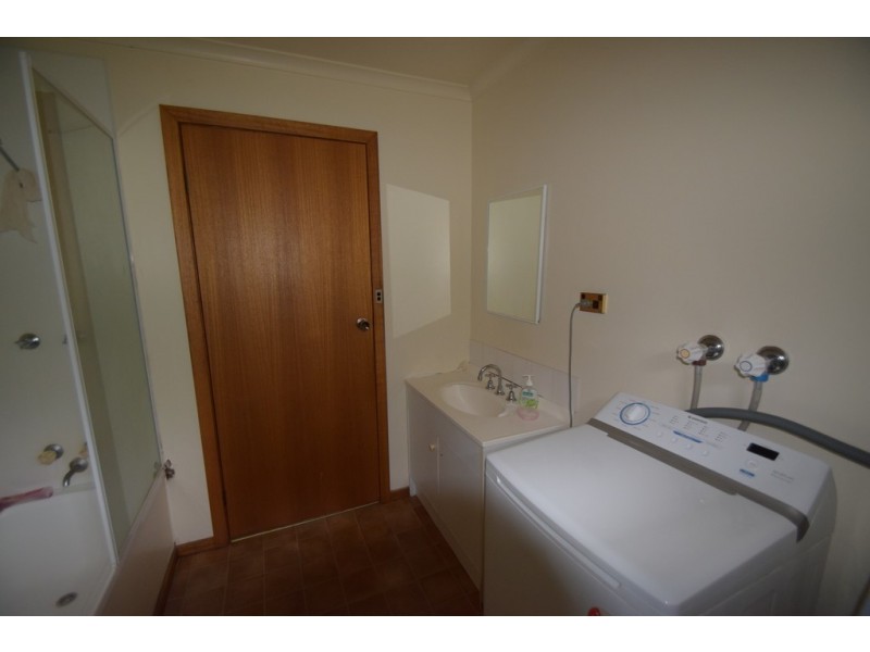 3/1-3 Newnham Close, Newnham TAS 7248