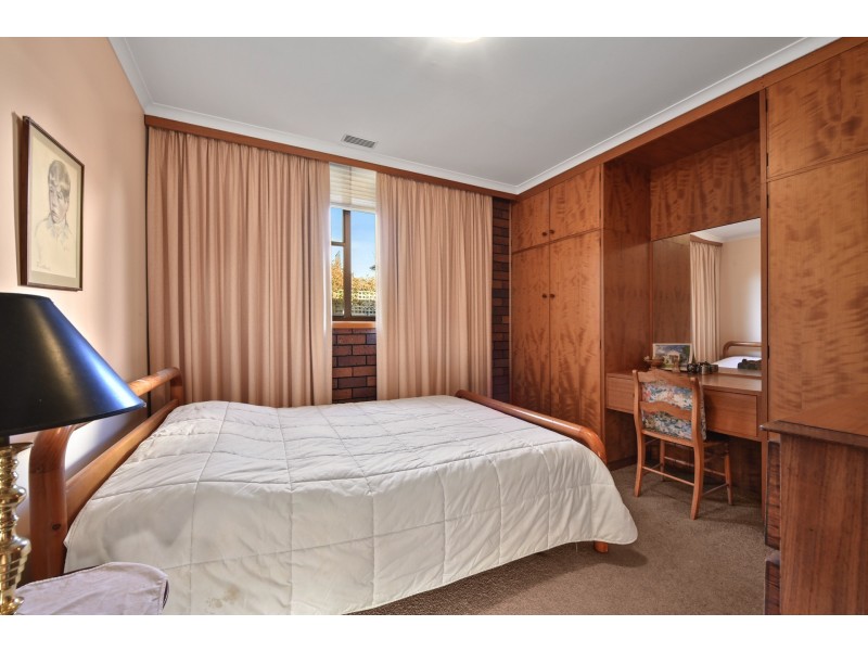 2/6 Kensington Gardens, Norwood TAS 7250