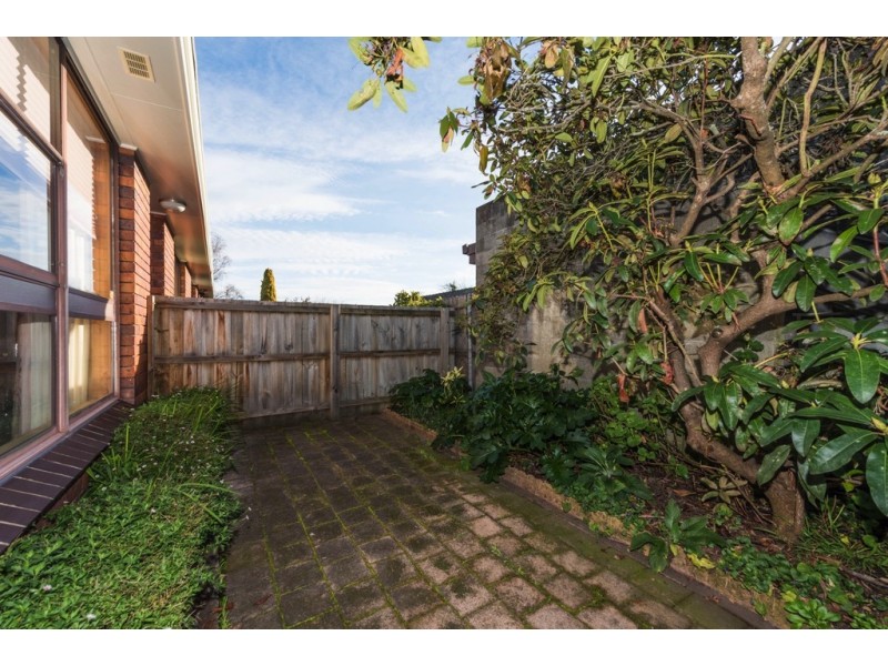 2/6 Kensington Gardens, Norwood TAS 7250