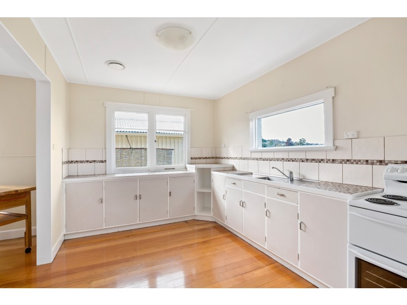 4 Hardinge Avenue, Newnham TAS 7248