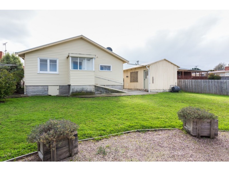 4 Hardinge Avenue, Newnham TAS 7248